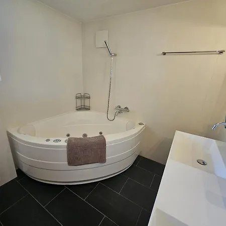 Domek alpejski Mountain Village 11 *