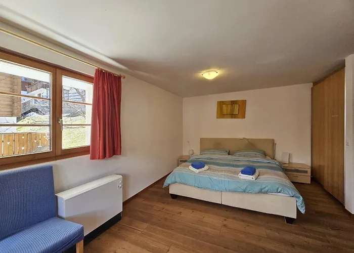 Chalet Mountain Village 11 *